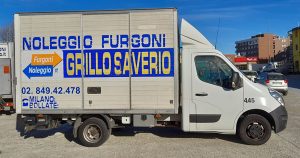 Noleggio furgone sponda idraulica corta Milano