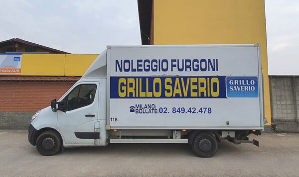 Noleggio furgone sponda idraulica lungo MIlano